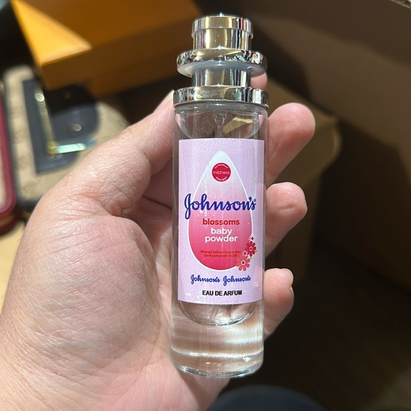 Perfume - Picture 1 of 2